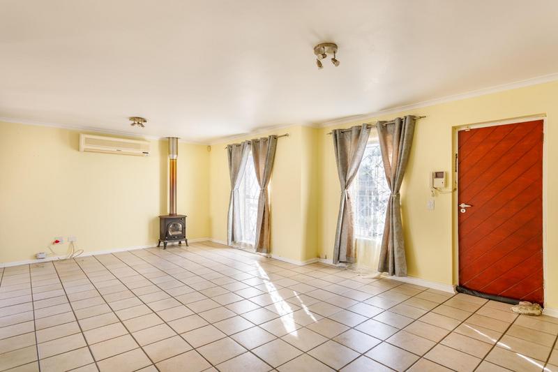 To Let 3 Bedroom Property for Rent in Pinelands Western Cape
